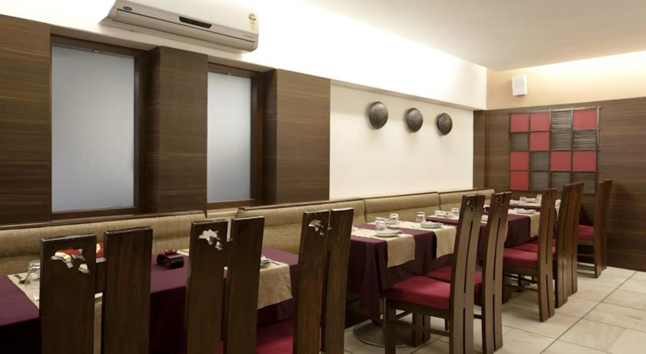 Accord Hotel Мумбаи Экстерьер фото