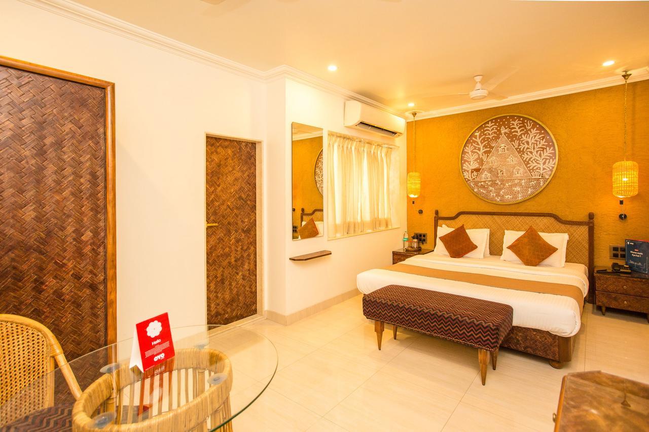 Accord Hotel Мумбаи Экстерьер фото