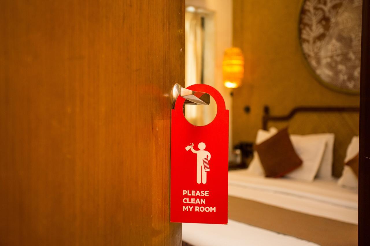 Accord Hotel Мумбаи Экстерьер фото