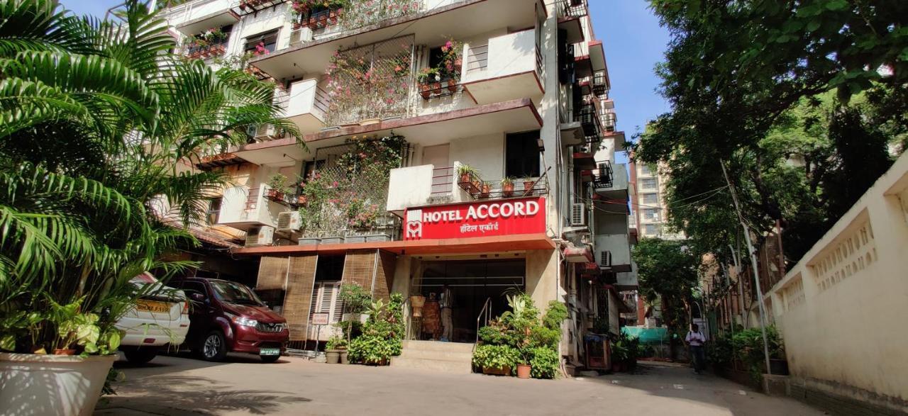 Accord Hotel Мумбаи Экстерьер фото
